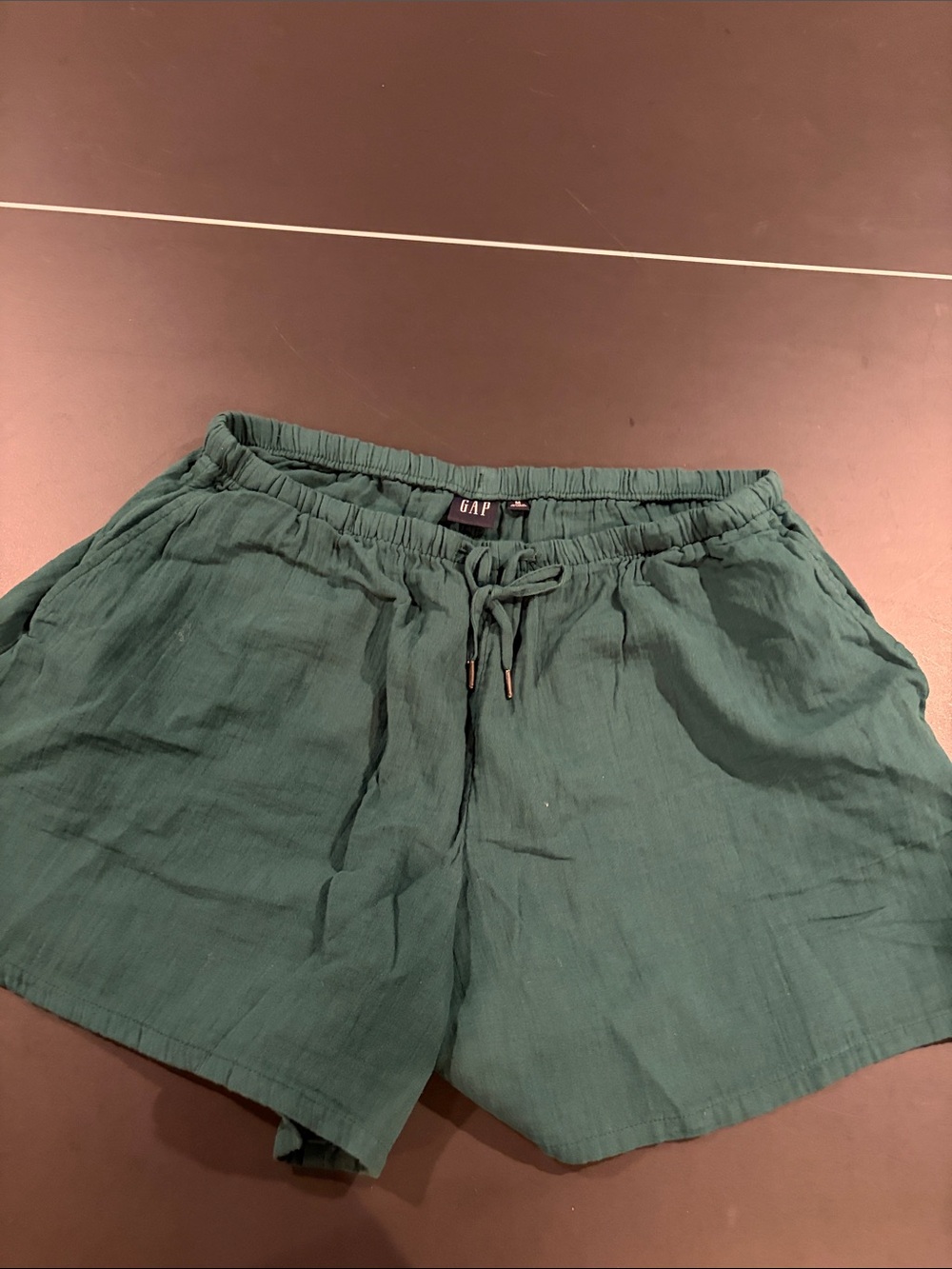 Gap green medium women’s shorts